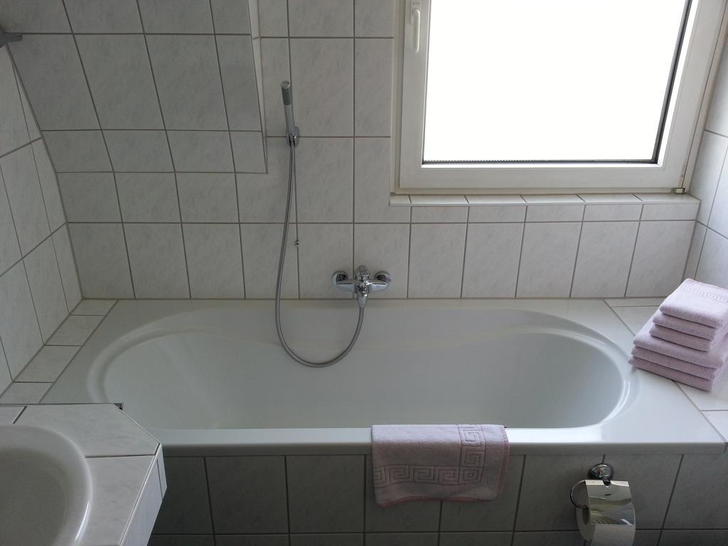 Ferienwohnung Weber-Rolinger Andernach Kamer foto